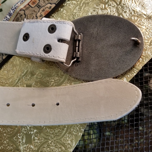 White Italian Leather Belt - Picture 7 of 8